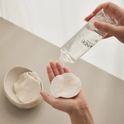 Lavinde Copenhagen REFRESHING Makeup Remover - 150/250 ml