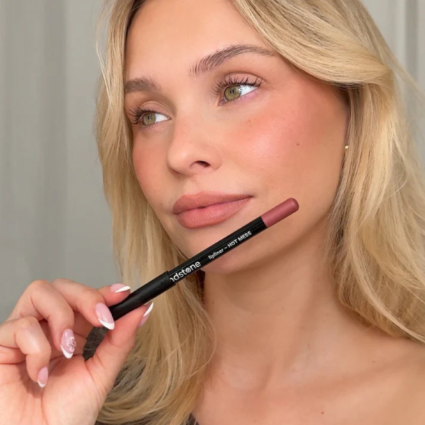 Sandstone Scandinavia Lipliner